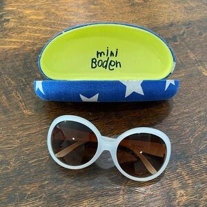 Mini Boden Kids White Sunglasses with Case
